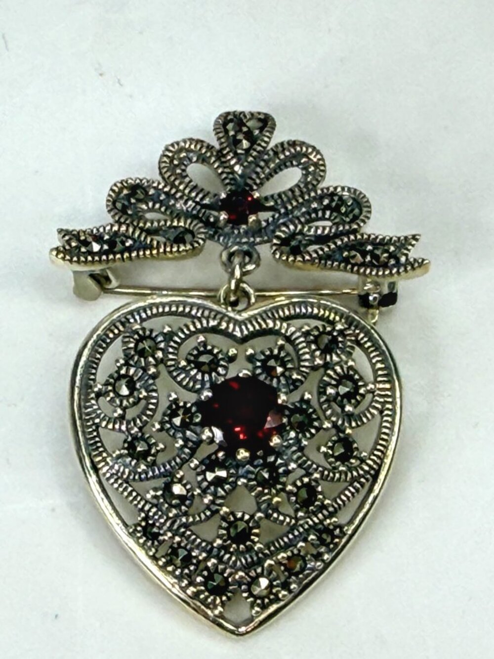 Vintage Sterling Silver Garnet Marcasite Dangle Heart Brooch 3g 1.5x1.25" JR1981